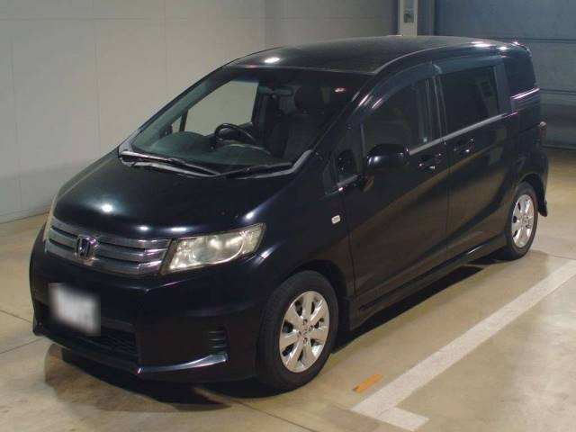 7086 HONDA FREED SPIKE GB3 2011 г. (TAA Kinki)